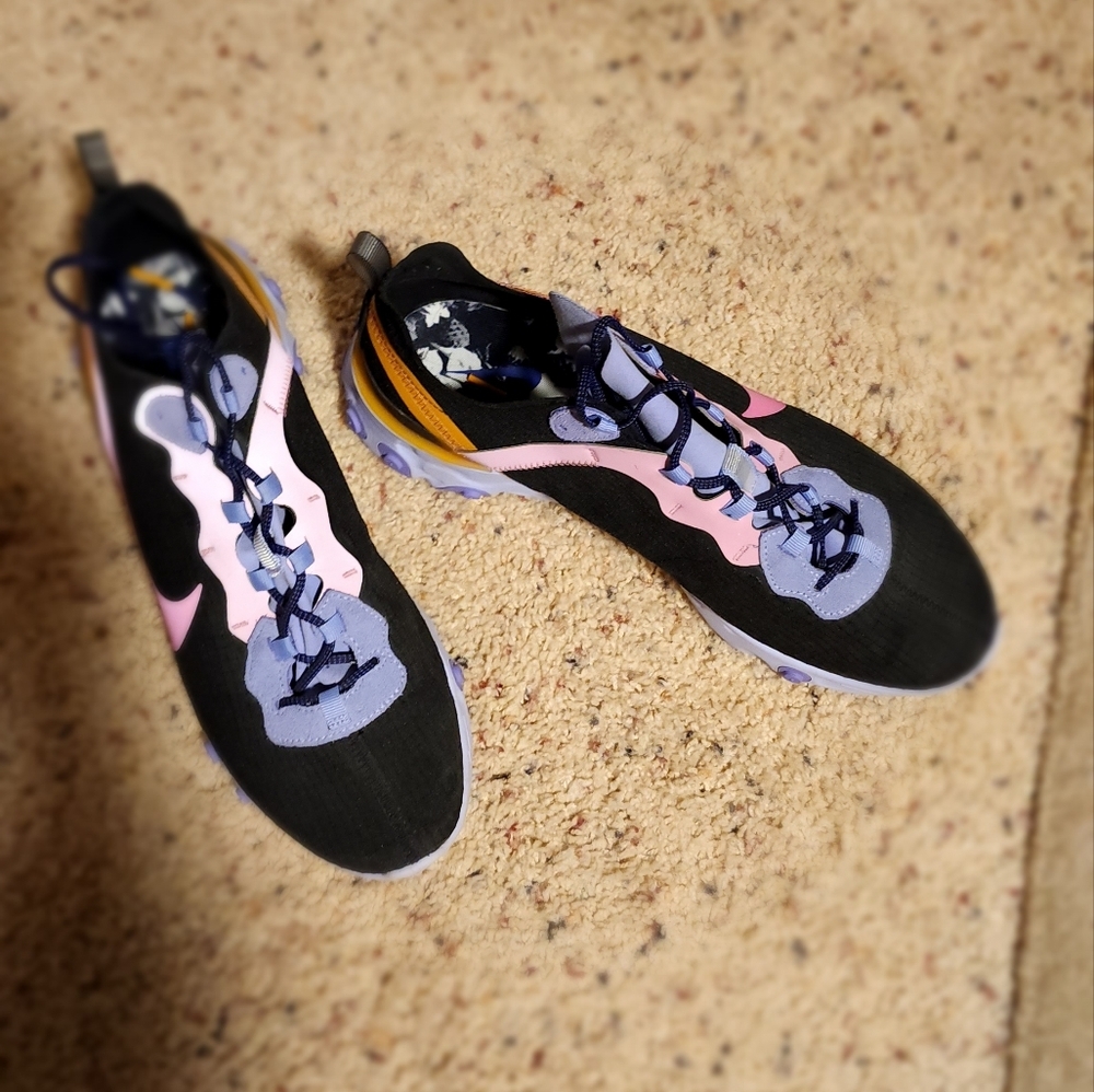 Nike React Element Size 10 - image 2
